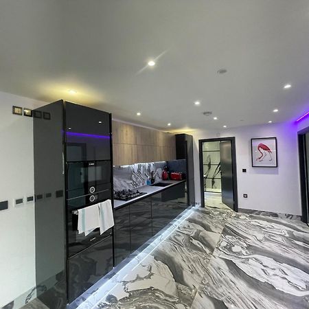 Modern And Stylish Penthouse Apartment Next To Maidenhead Golf Course Zewnętrze zdjęcie