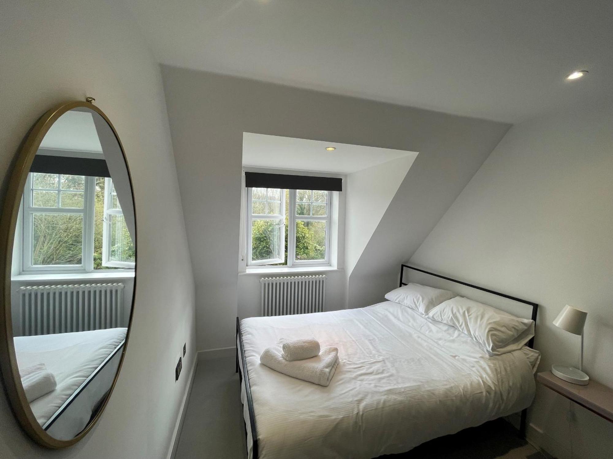 Modern And Stylish Penthouse Apartment Next To Maidenhead Golf Course Zewnętrze zdjęcie